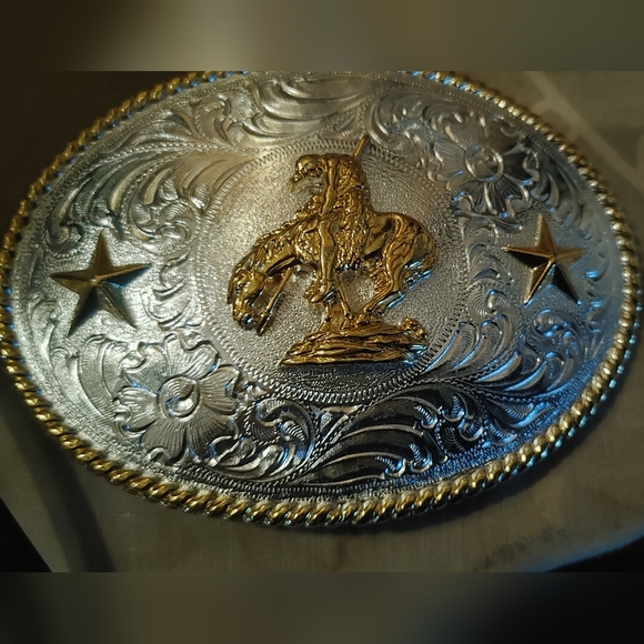 Western Silver Plate Belt Buckle with End of the Trail Indian - Picture 3 of 5